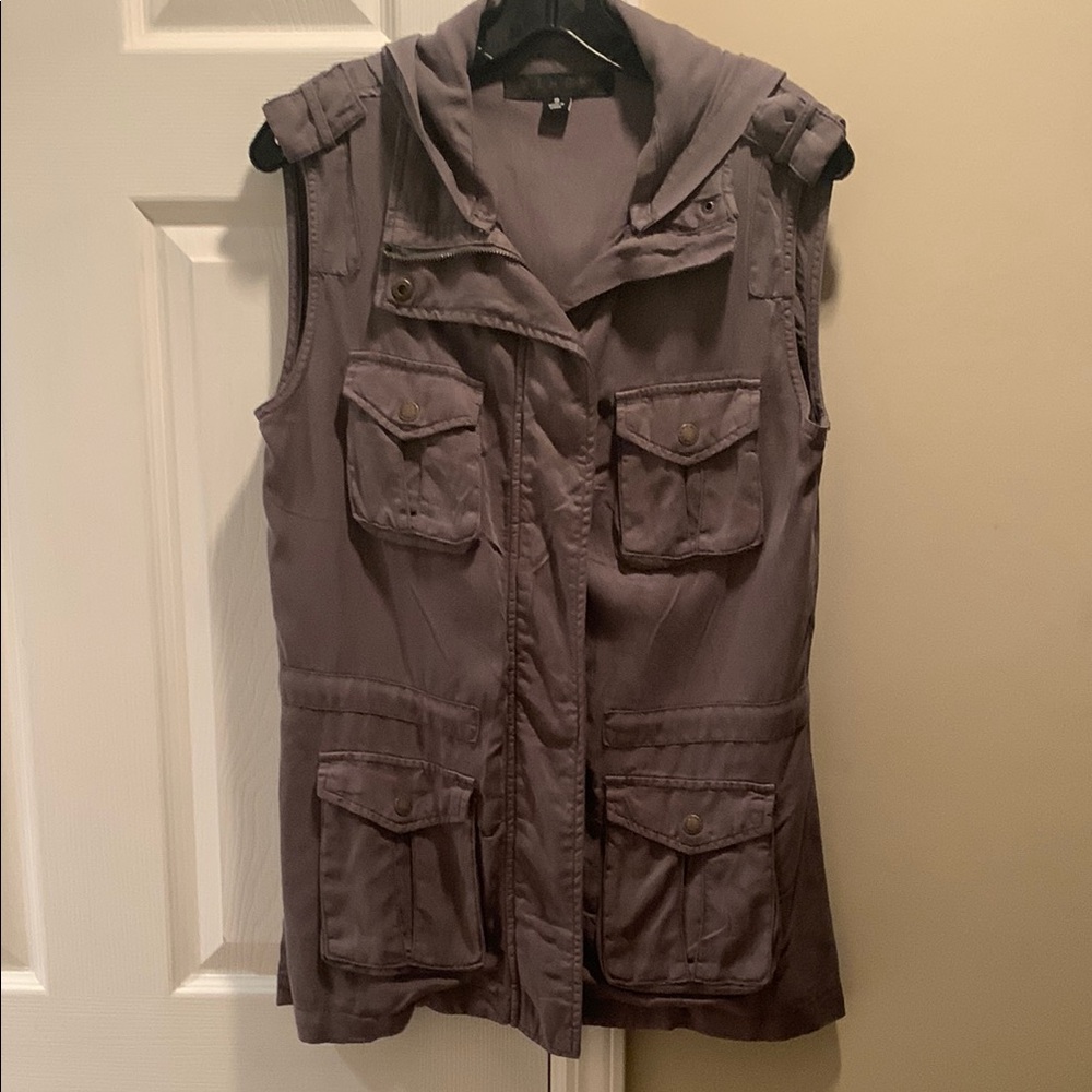 Tinsel Women's Sleeveless Utility Vest - Army Green